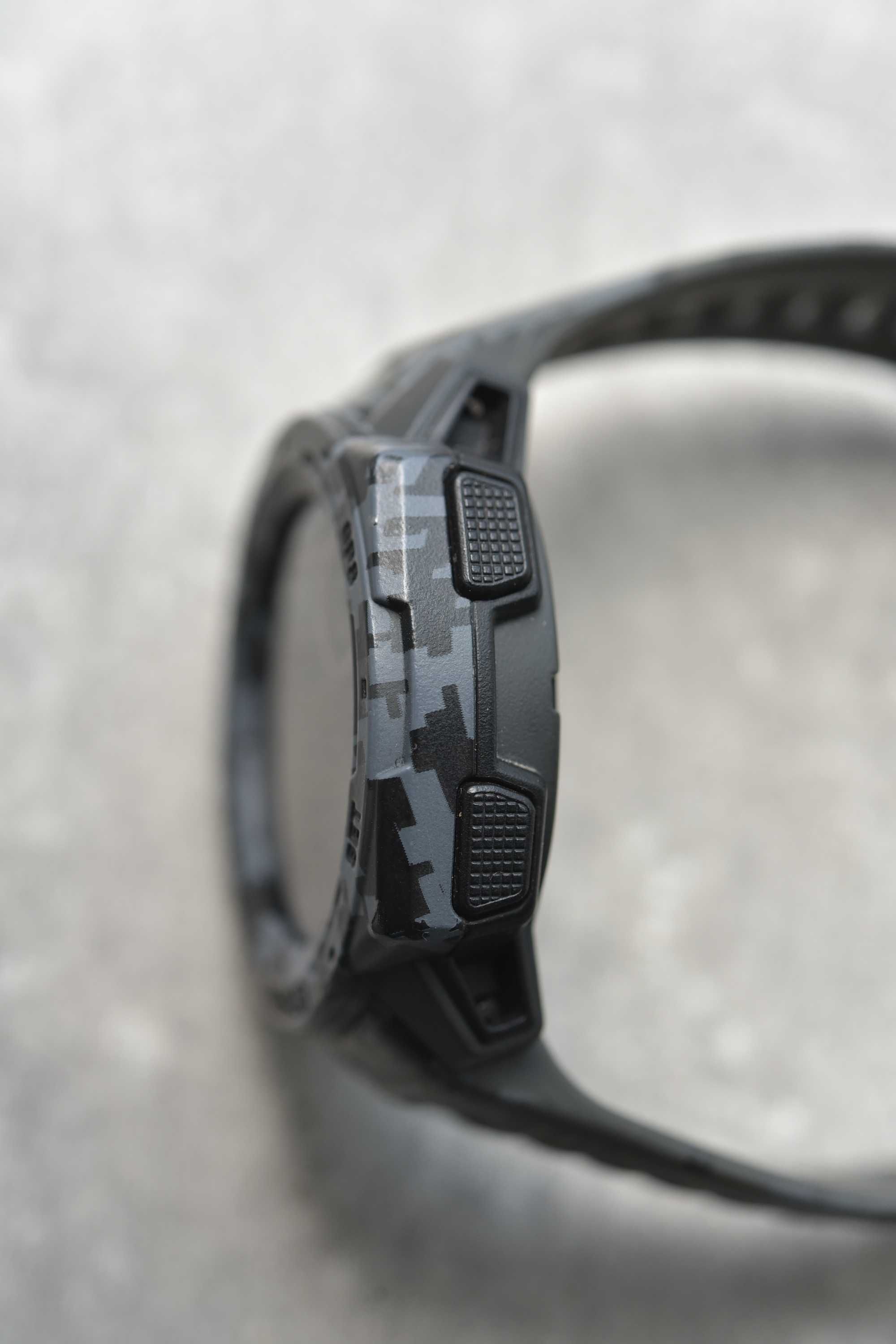 Garmin instinct solar camo pixel gps компас піксель