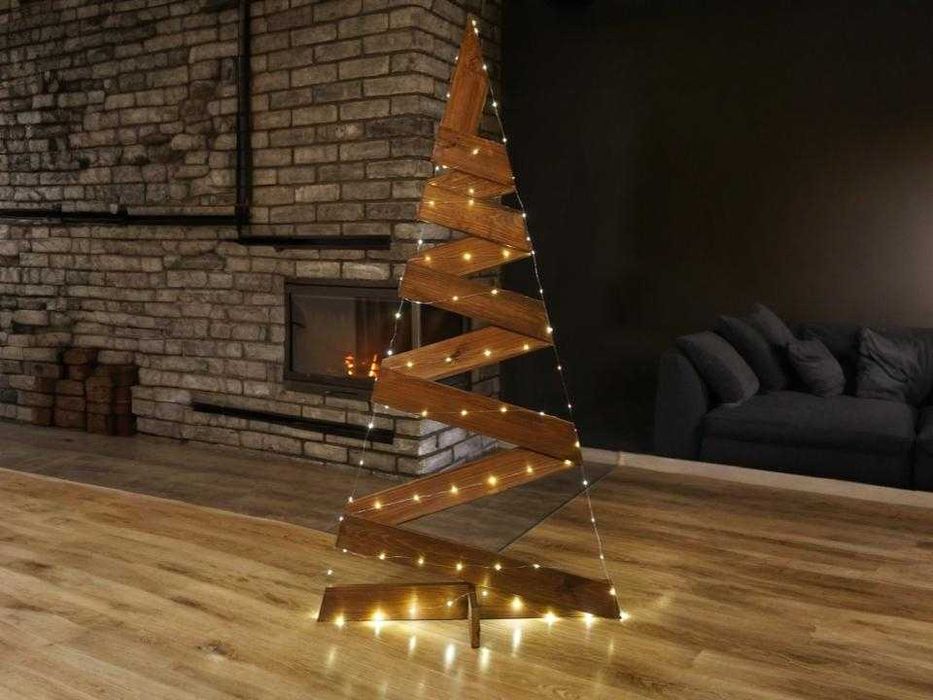 Choinka Drewniana 160 cm – Ręcznie Wykonana Świąteczna Dekoracja z LED