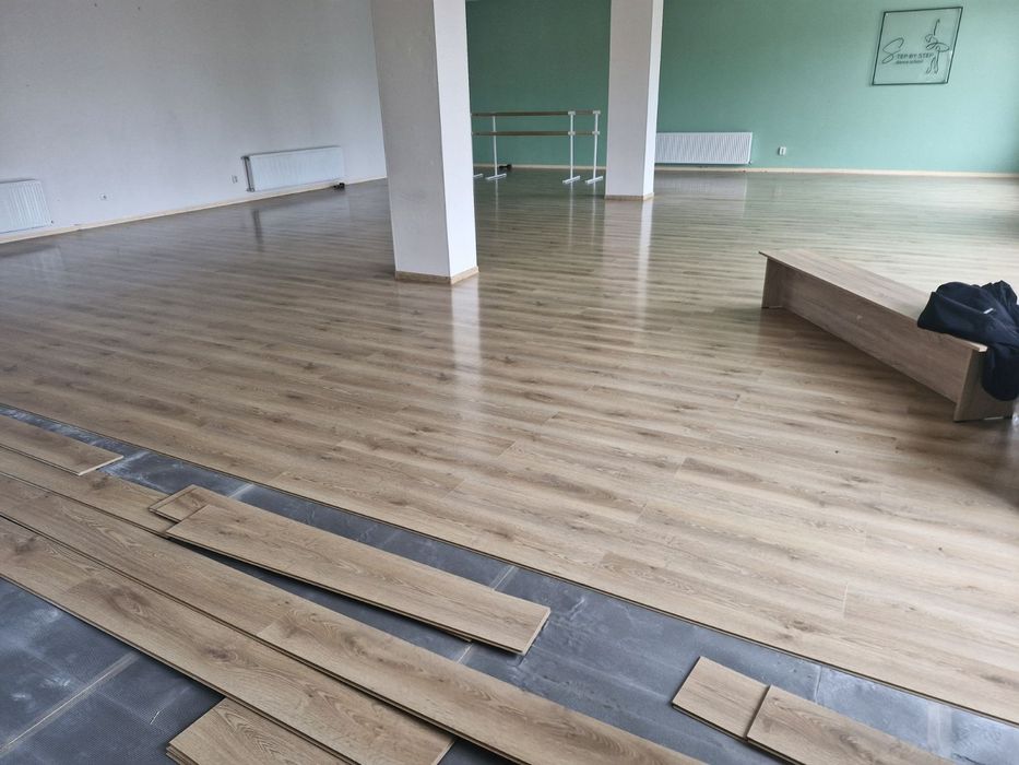 Продам в хорошому стані ламінат 180кв