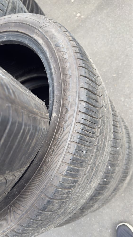 295/40/20  Winrun R330