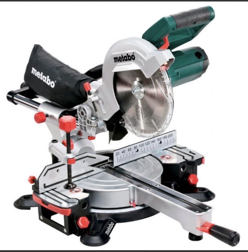 Торцовочная пила Metabo KGSV 216 M