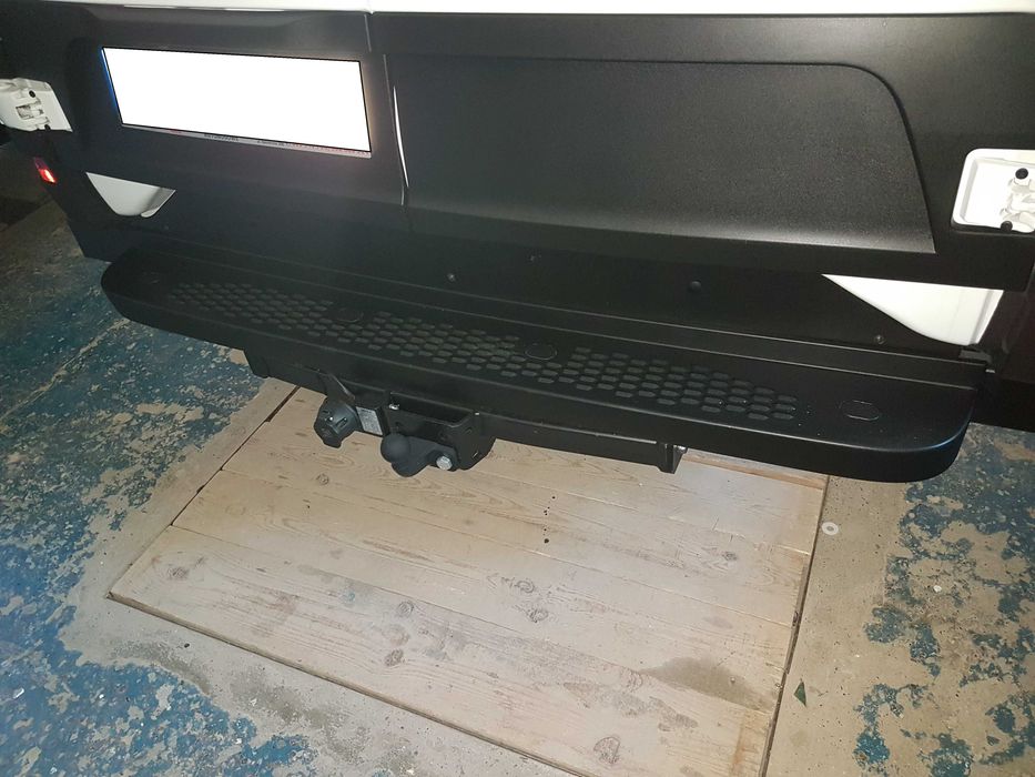 Balkon zderzak tył schodek podest stopień belka Iveco Daily 65C 50C 35