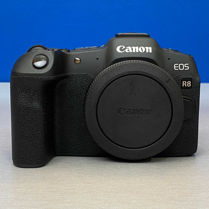 Canon EOS R8 (Corpo) - 24.2MP | 3 ANOS DE GARANTIA