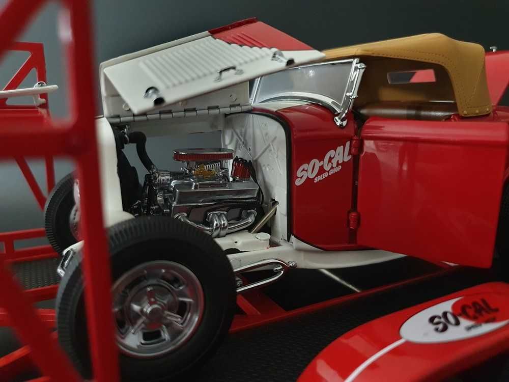 1/18 GMP/ACME Ford SO-CAL roadster 1932 + Car Trailer SO-CAL 1953