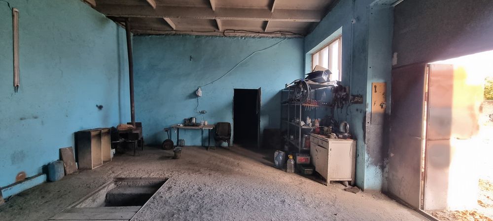 Продається комерційне приміщення СТО