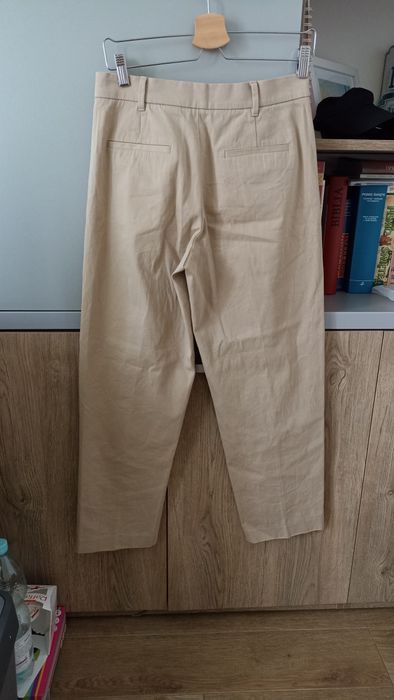 Spodnie damskie wyjściowe beżowe Zara / XS