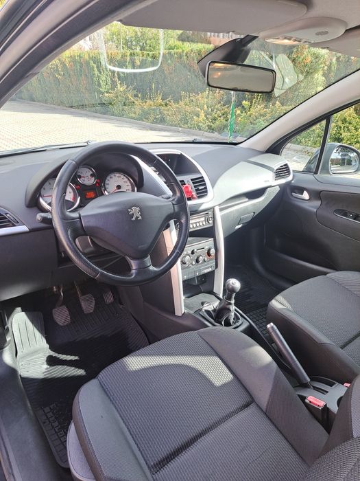 Peugeot 207 1.4b 2011 rok Zadbany!!
