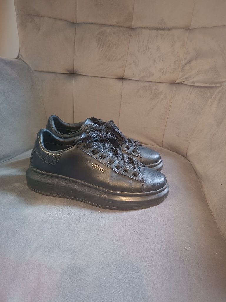 Buty Guess rozmiar 37