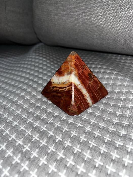 Piramida ozdobna