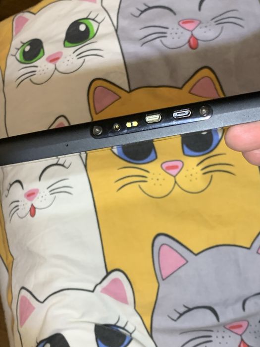 Планшети Motorola та Acer можна лотом