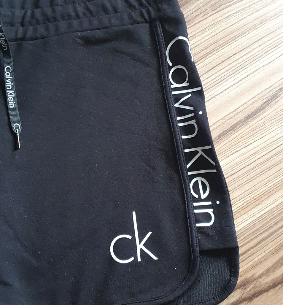 Spodenki krótkie Calvin Klein rozm XL