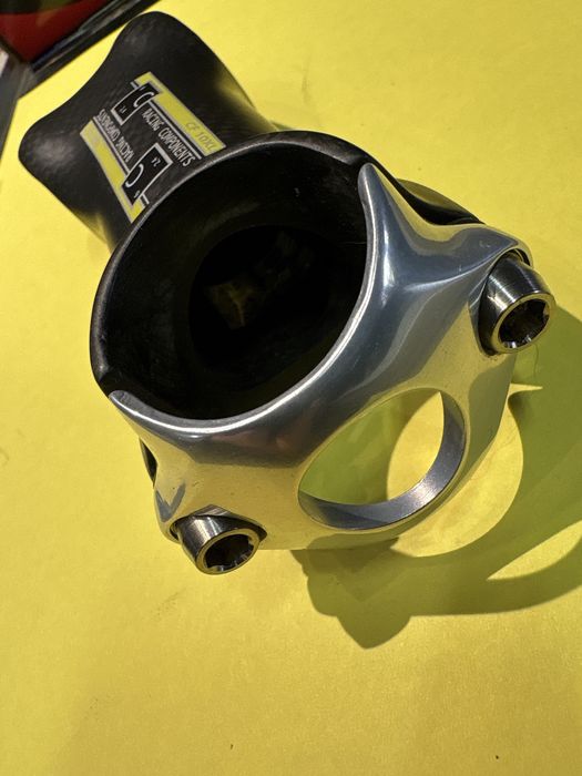 Wspornik kierownicy carbon 85mm kier. 31.8