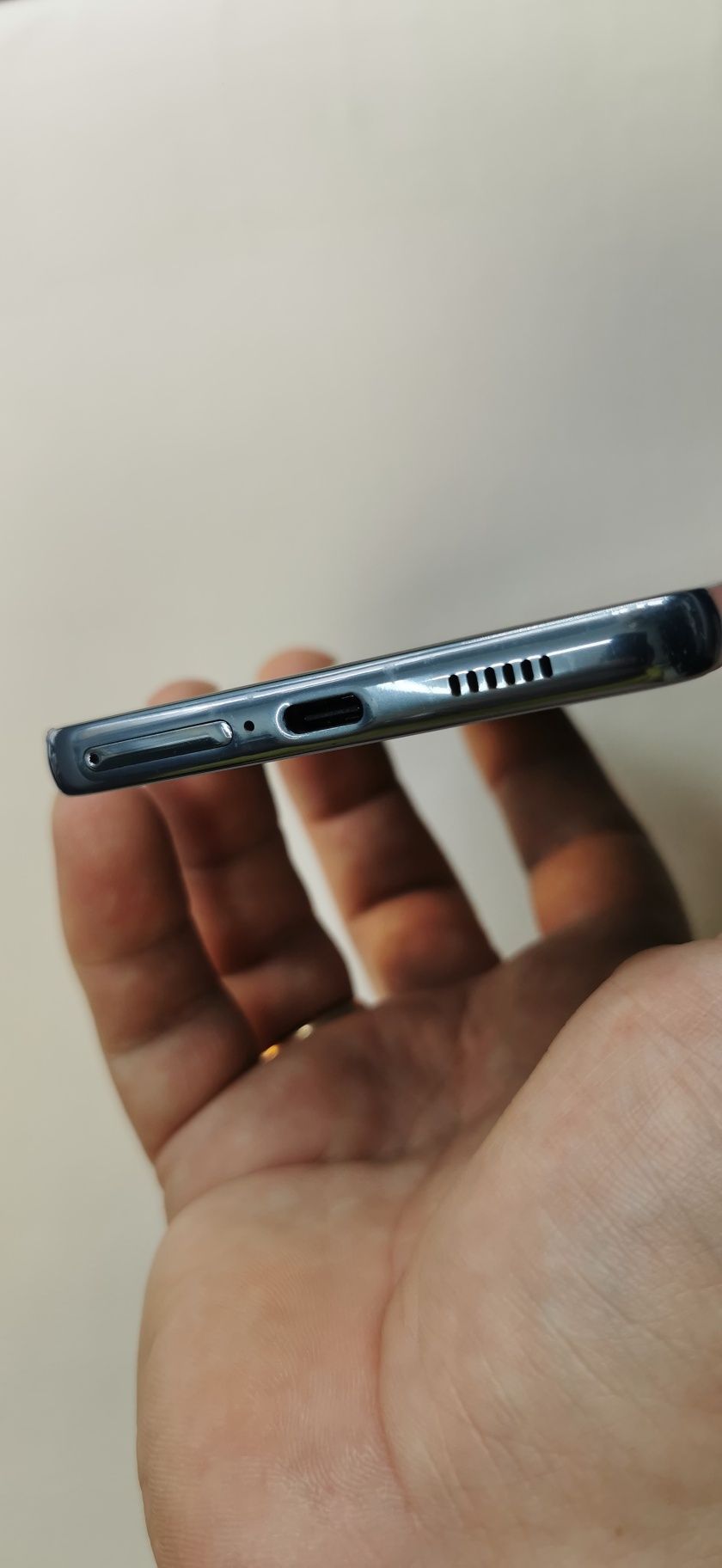 Samsung A53 в отличном состоянии! Не включается!