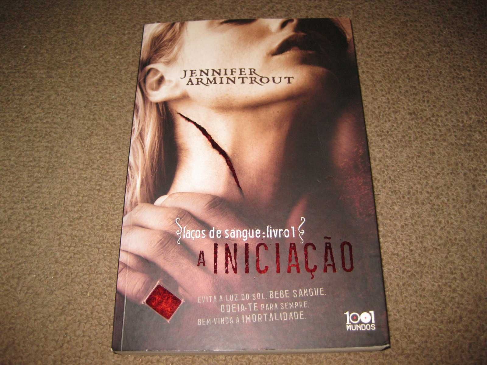 Livro "A Iniciação- Laços de Sangue: Livro 1" de Jennifer Armintrout