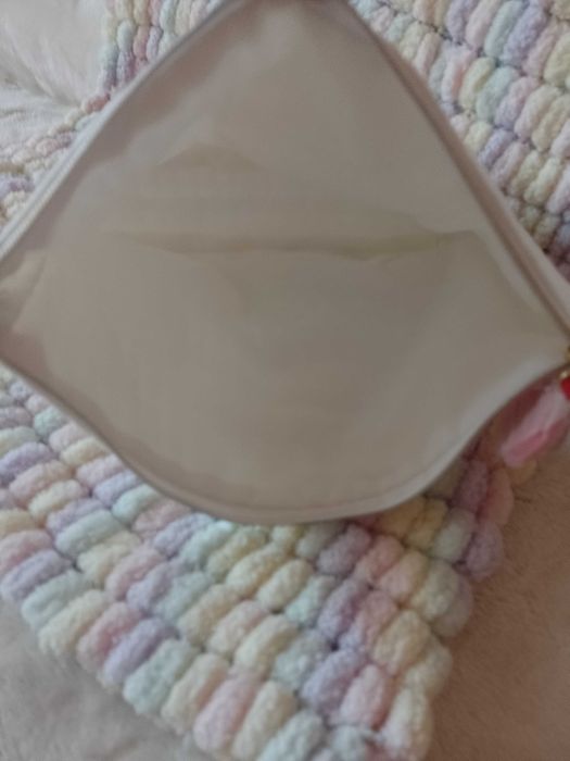 Ekskluzywna, biała kosmetyczka z Londynu, saszetka, Top Vintage