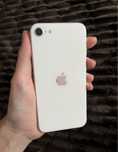 Iphone se 2020 білий