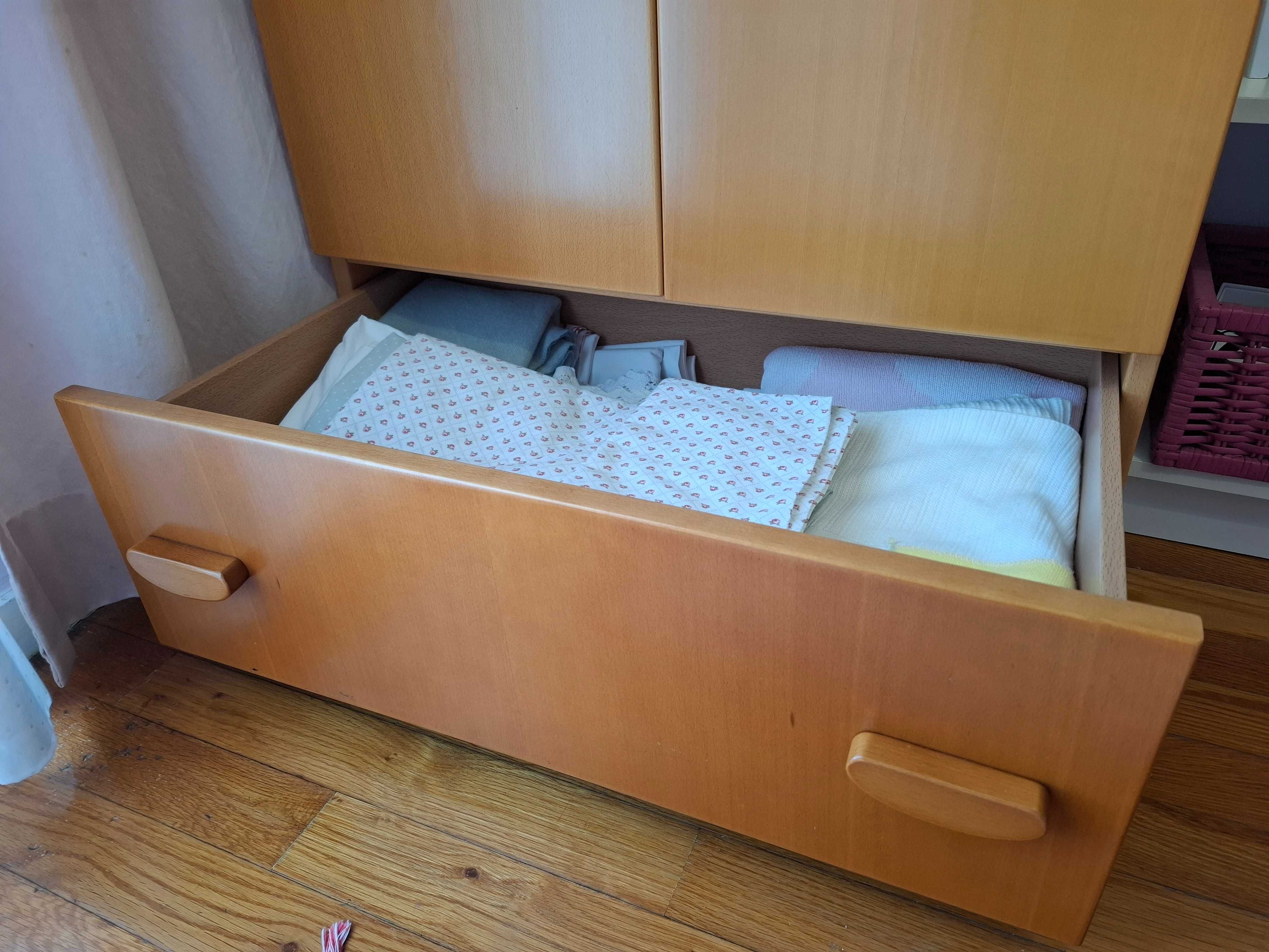 Móveis quarto criança Totikids madeira mel (sem cama)