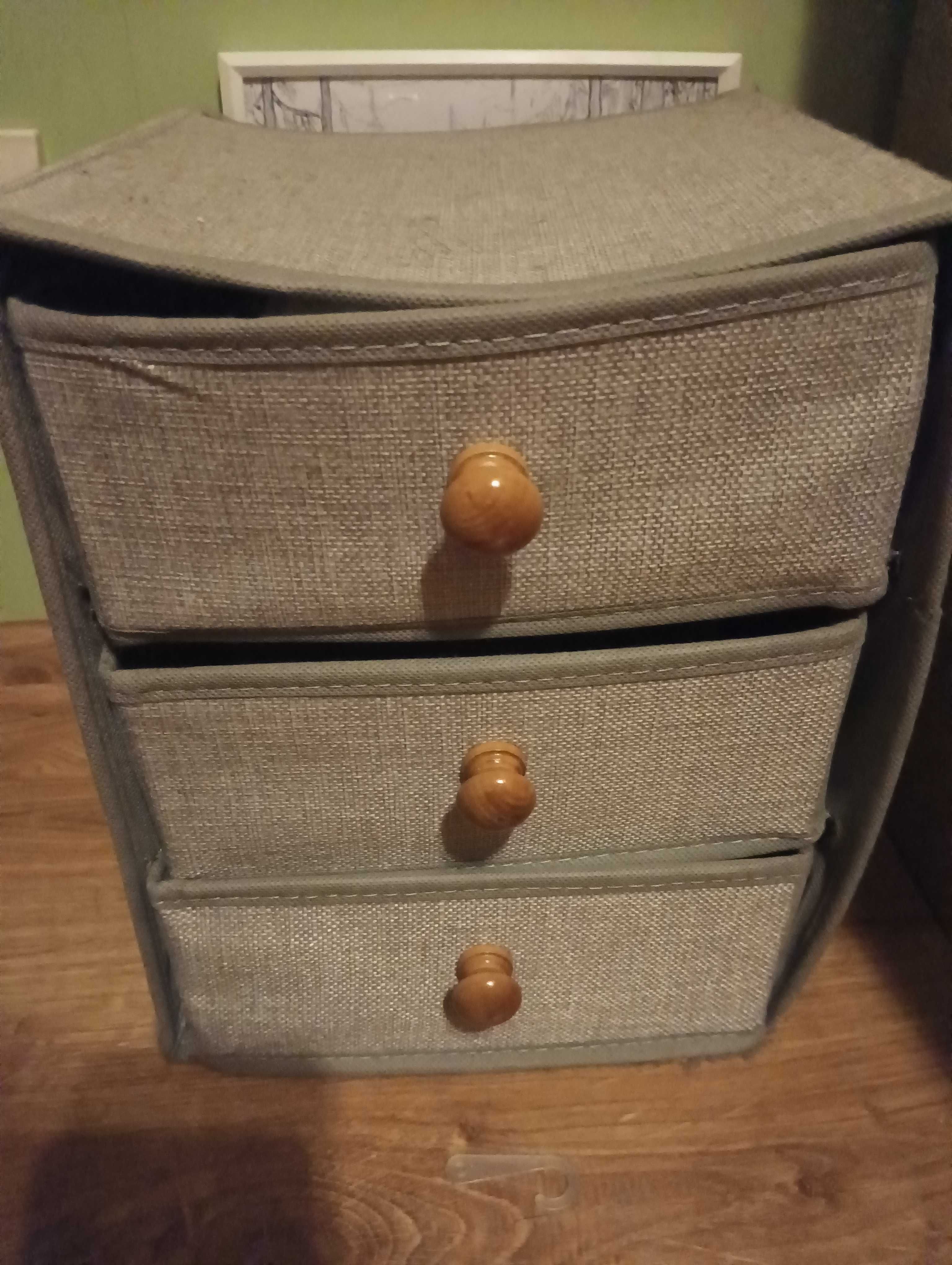 Regał/ organizer na biżuterię