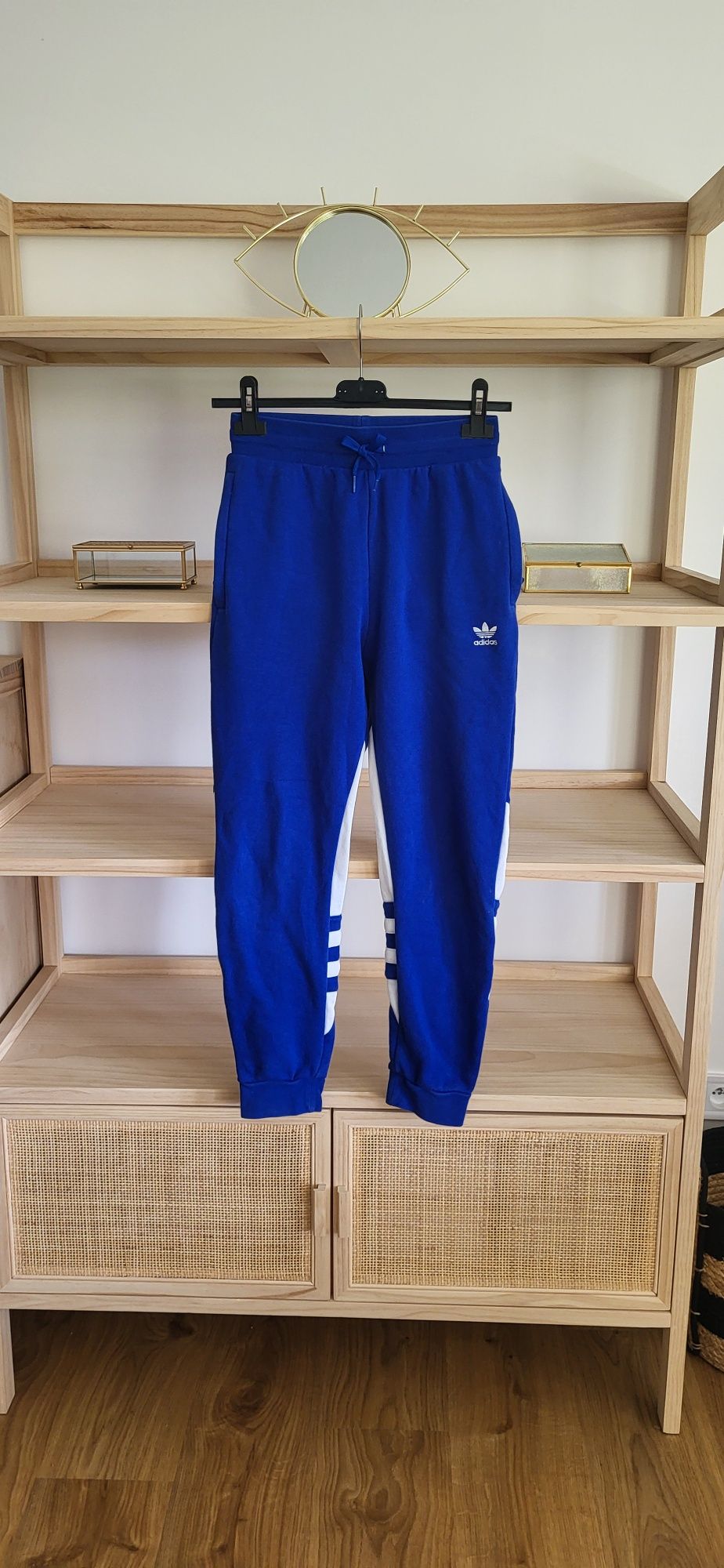 Spodnie dresowe Adidas 152