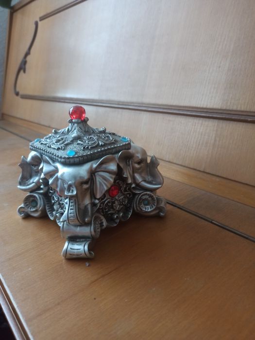 Шкатулка під старіну