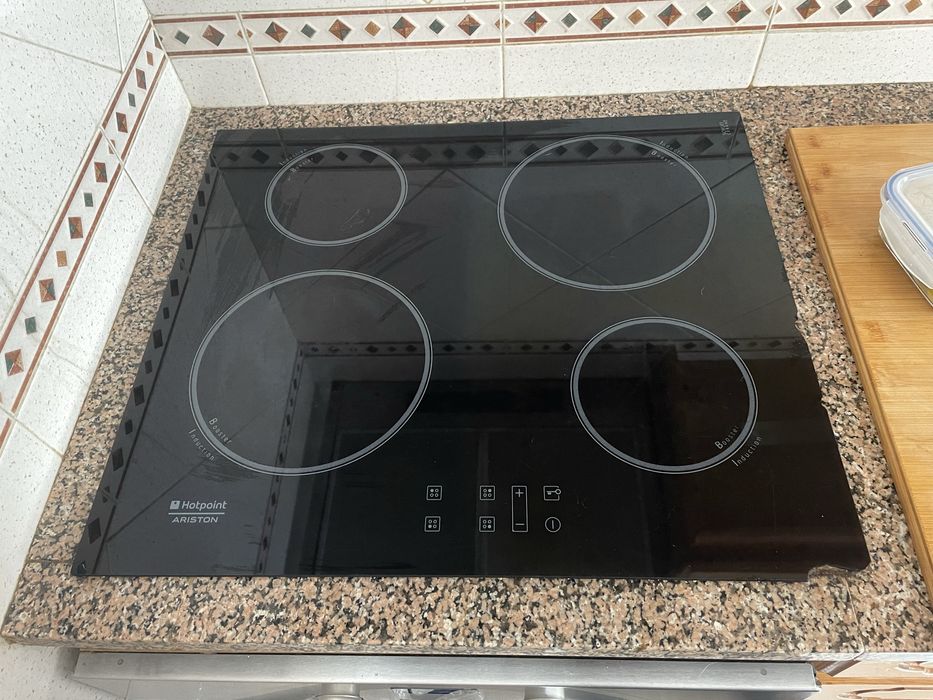 Placa induçao Ariston em estado quase novo a funcional plenamente