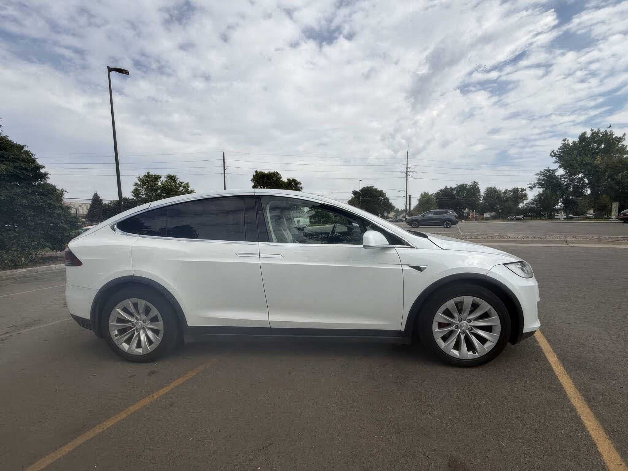Tesla Model X 2017