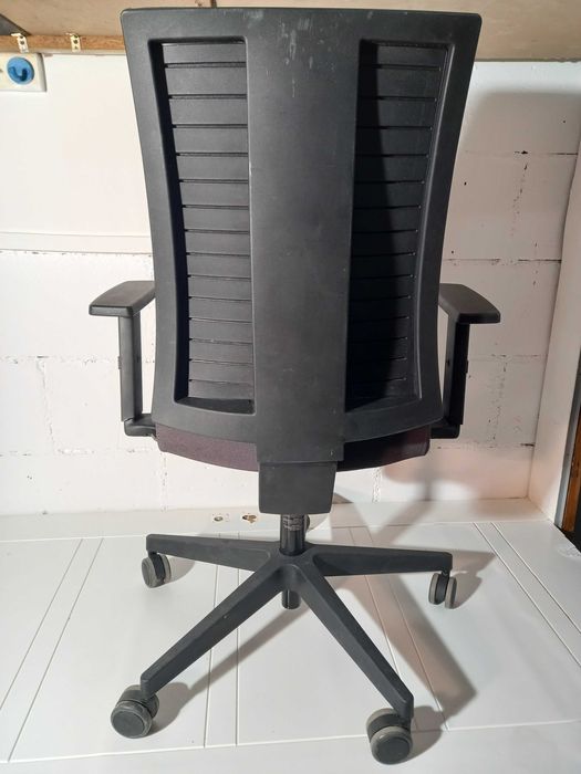 Fotel Biurowy Navigo Nowy Styl Bardzo Wygodny Pełna Regulacja