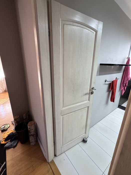 Drzwi sosnowe wewnętrzne pałne drewniane 80 i 70 cm