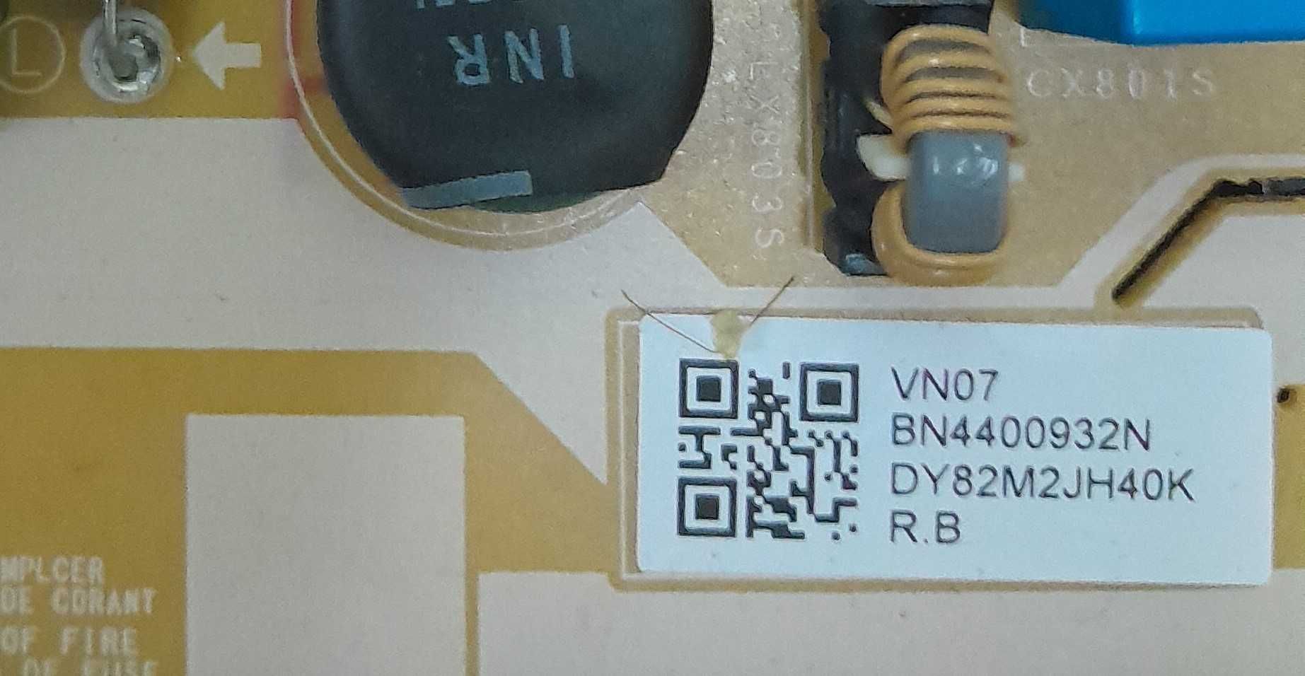 Televisão Samsung UE50RU7105KXXC vendo todas  as peças