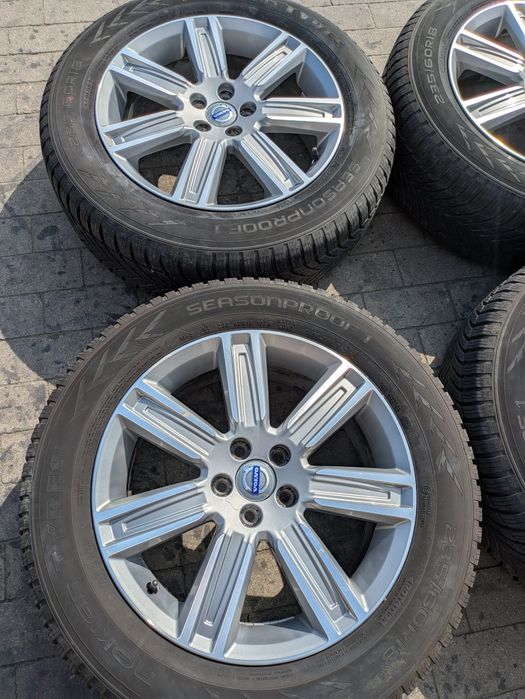 Koła na felgach aluminiowych Volvo XC60 XC70  5x108 ET55  18"