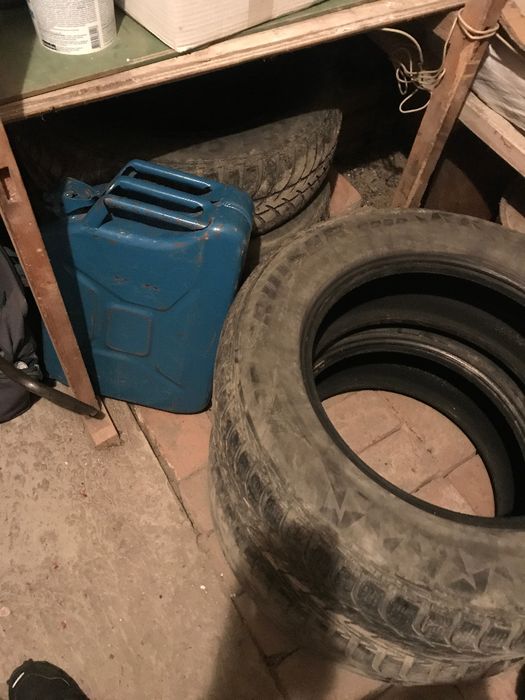 Зимова резина BRIDGESTONE 235/65 R17