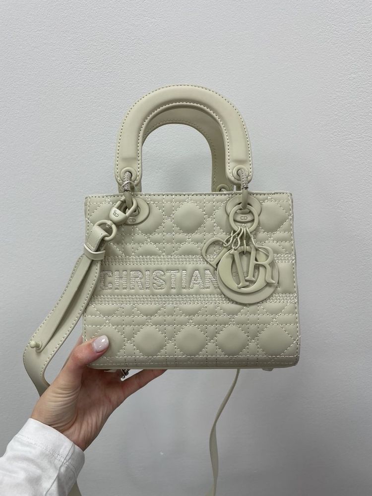 Torebka Christian Dior latte mini lady