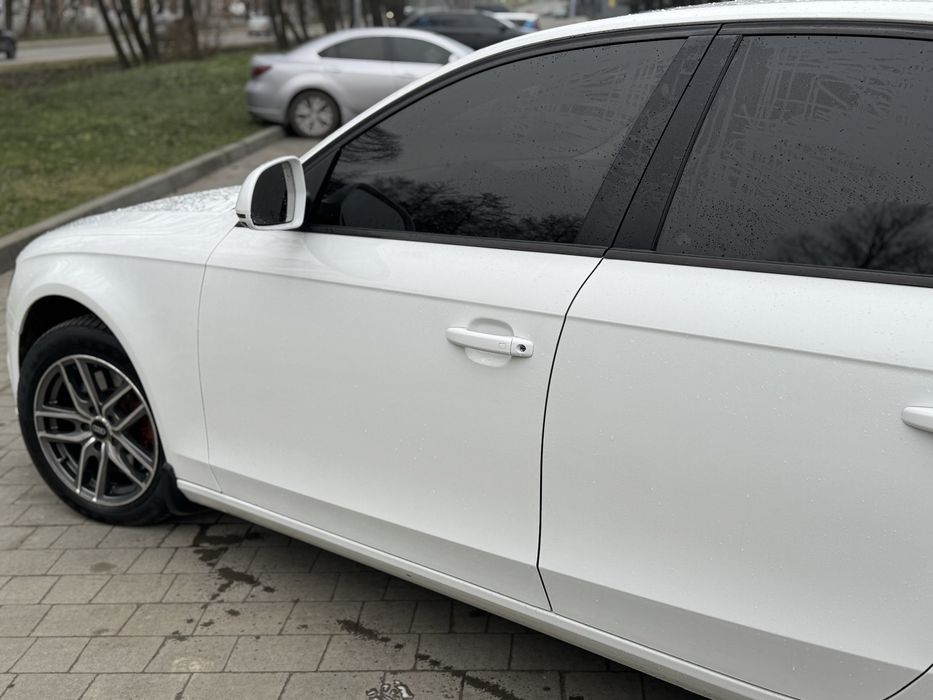 Продам Ауди А 4 Б8