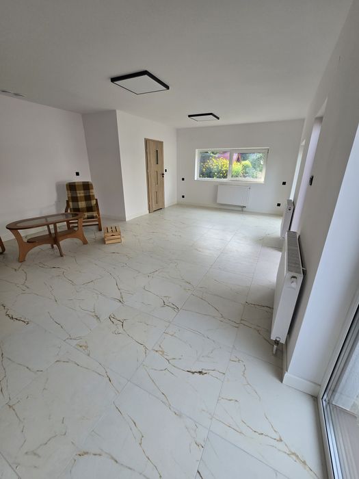 Świeży nigdy nie wynajmowany nowoczesny Lokal 50 Metrów