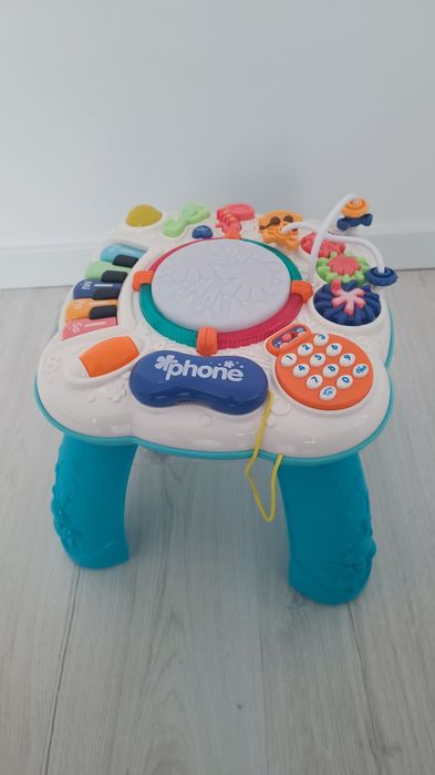 Mesa de atividades para bebé