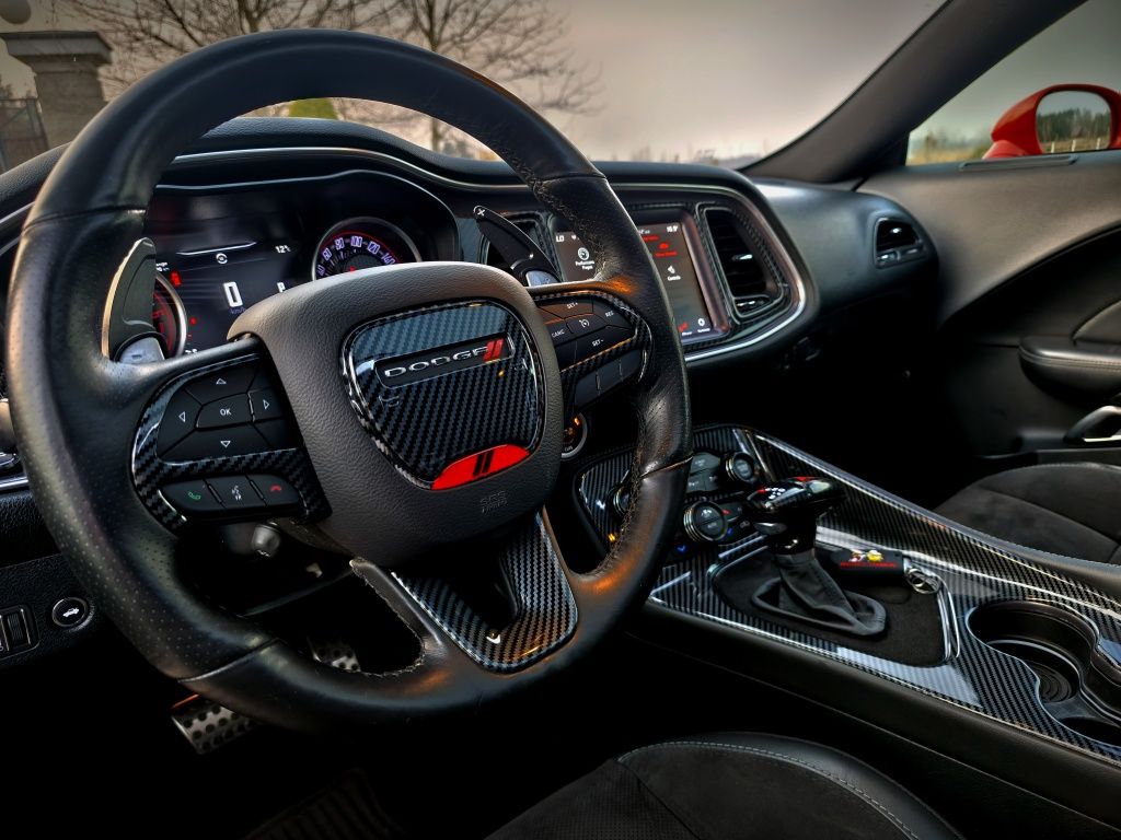 Dodge Challenger 6.4 Scat Pack Shaker Go Mango Pomarańczowy Brembo