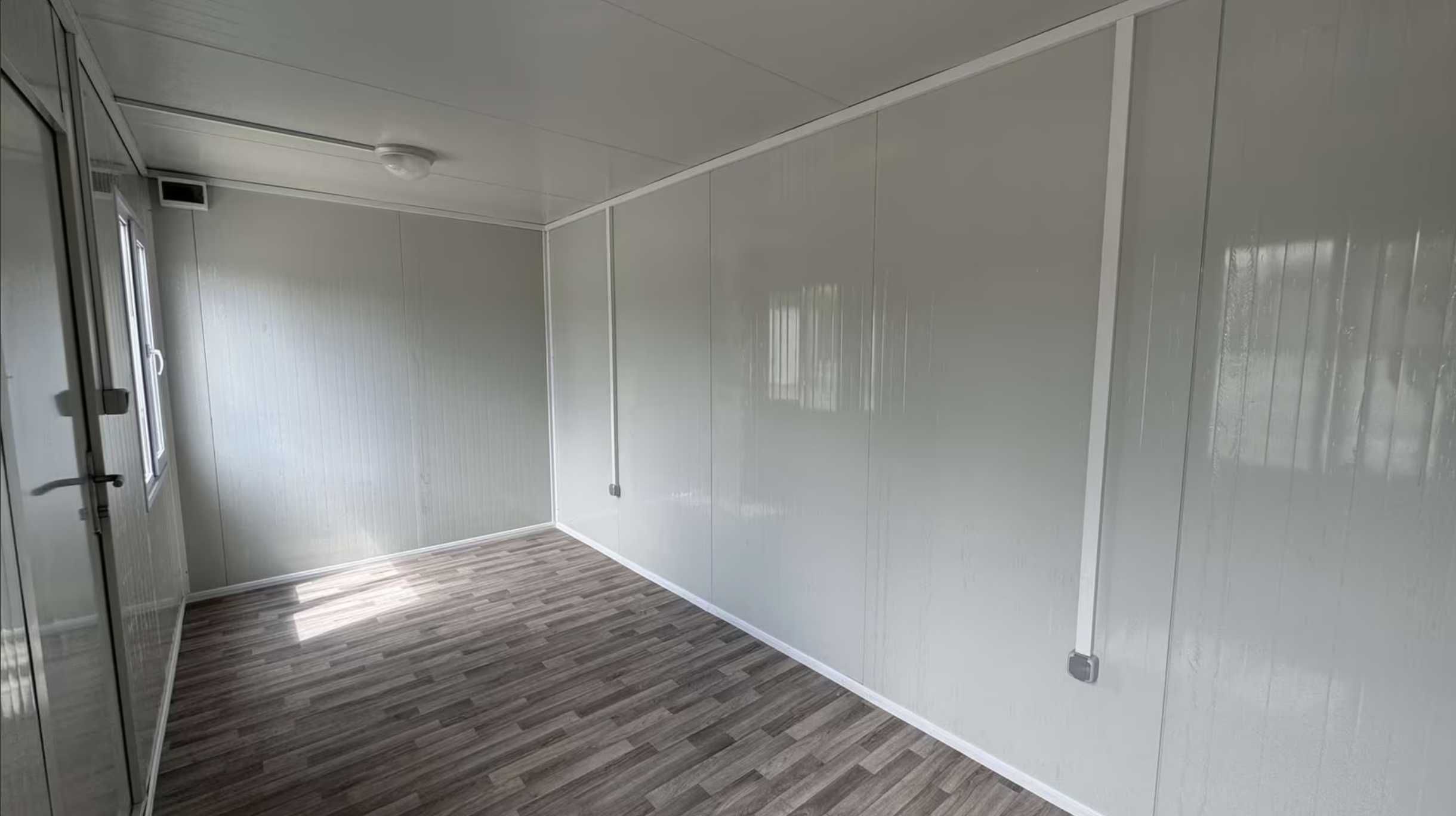 Kontener pawilon biurowy handlowy magazynowy stacjonarny 6x2,4 m