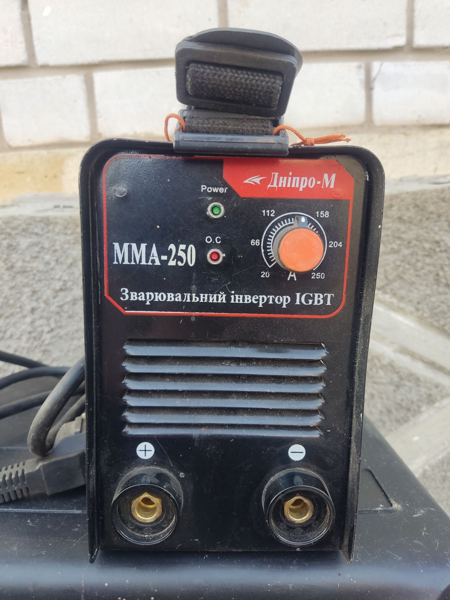 Сварочный инвертор Днепр м  ММА250.