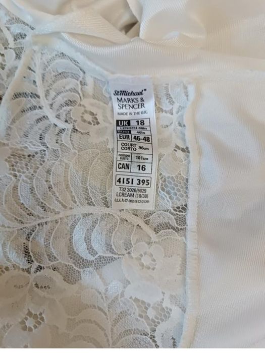 Жіноча нічна сорочка-комбінація