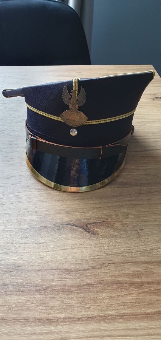 Czapka rogatywka