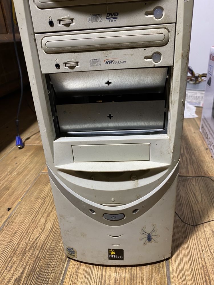 Computador antigo Celeron