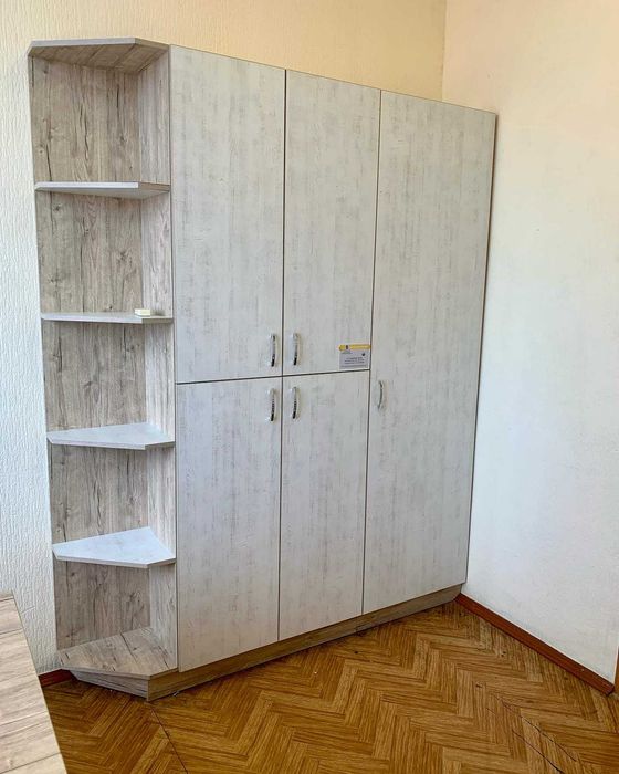 Шафа офісна з місцем для паперів та зберіганням речей
