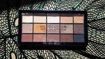 Makeup revolution paletka z serii Reloaded " Basic mattes".