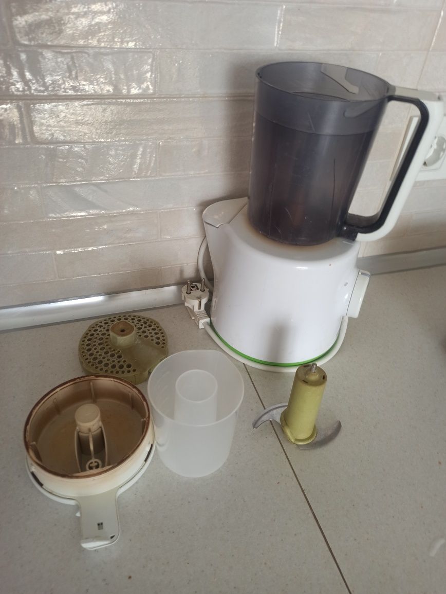 Продам детскую пароварку-блендер Philips Avent