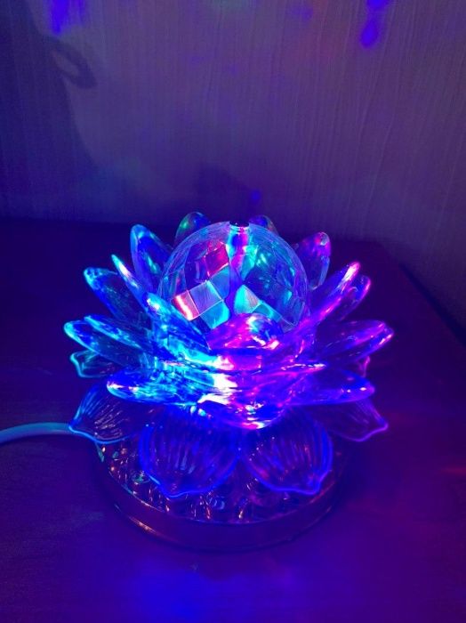 Яркая, Вращающаяся диско лампа Led full color rotating lamp