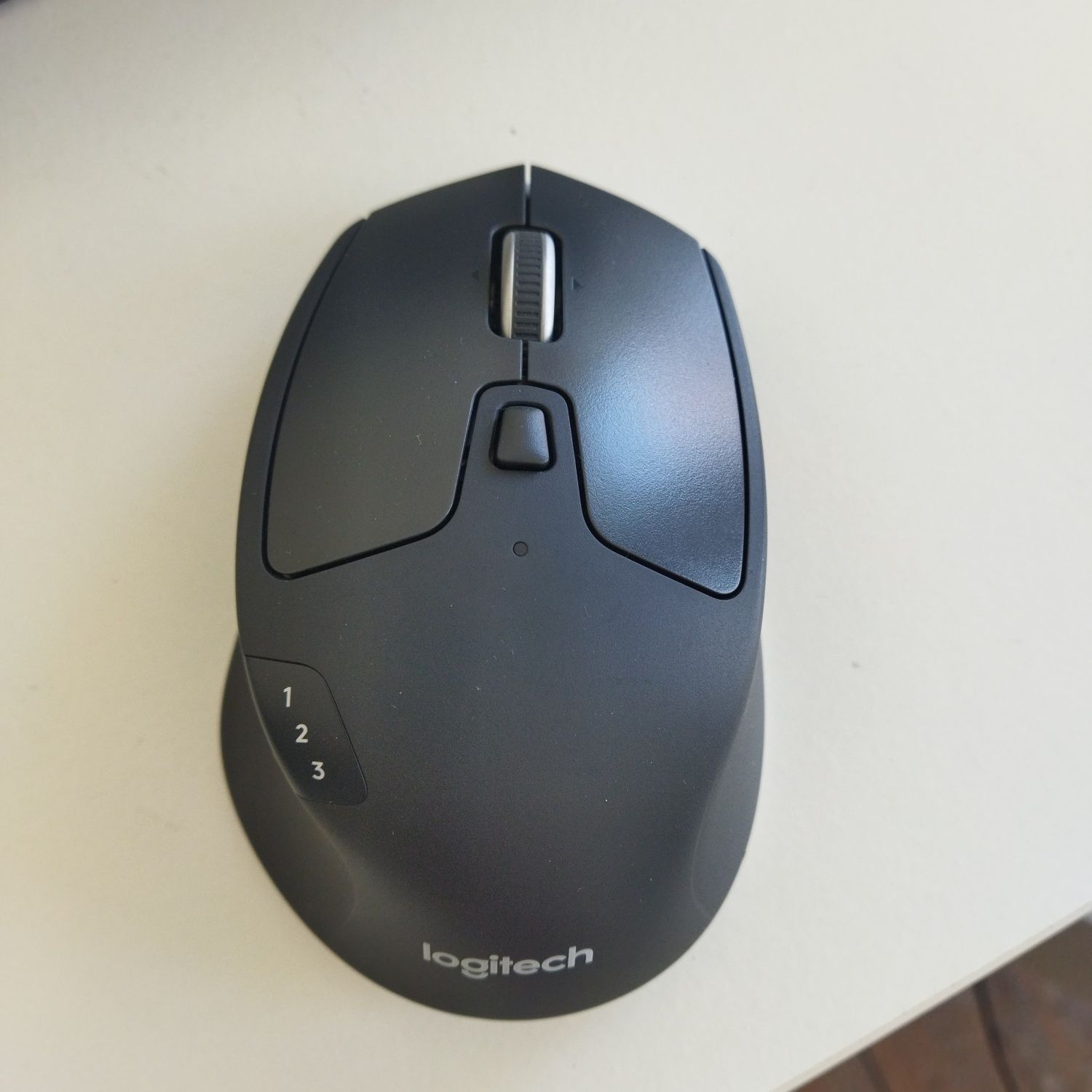 Logitech MK850 keyboard and wireless mouse - NEW with box