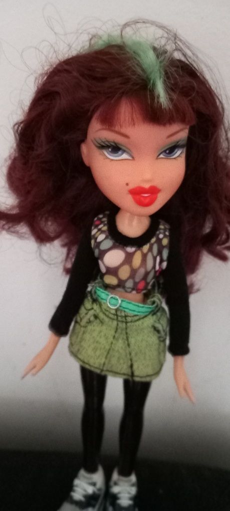 Boneca bratz linda