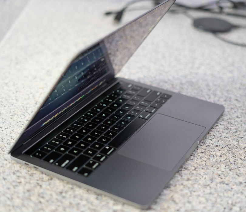 MacBook Pro 13 2019 8GB/256GB