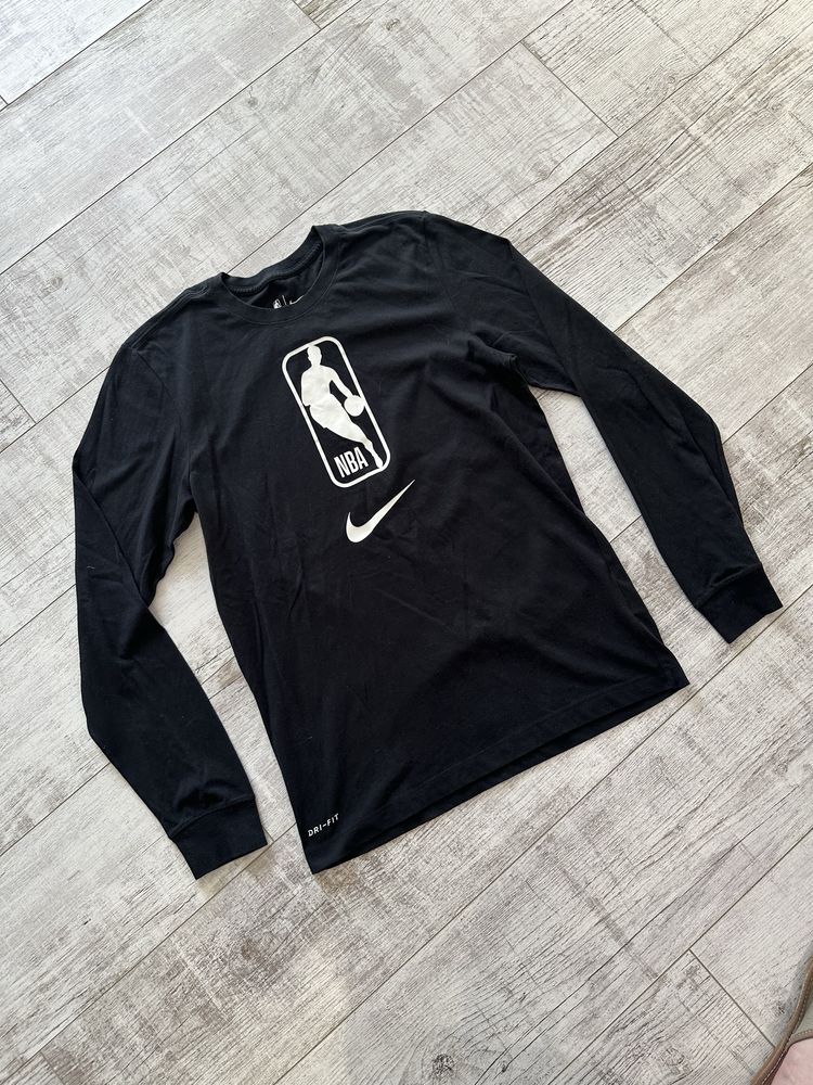 Лонгслив Nike NBA (size S)