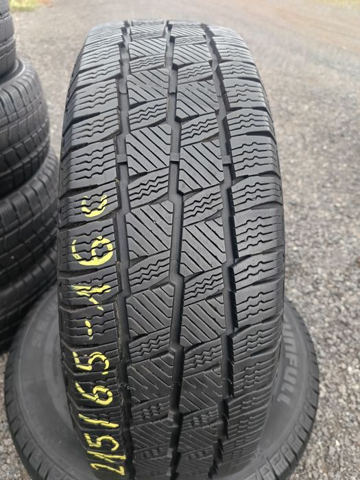 Opony Zimowe 215/65-16c Busy 2 Sztuki